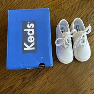 NWT Keds Toddler Leather Shoes (size 8.5)